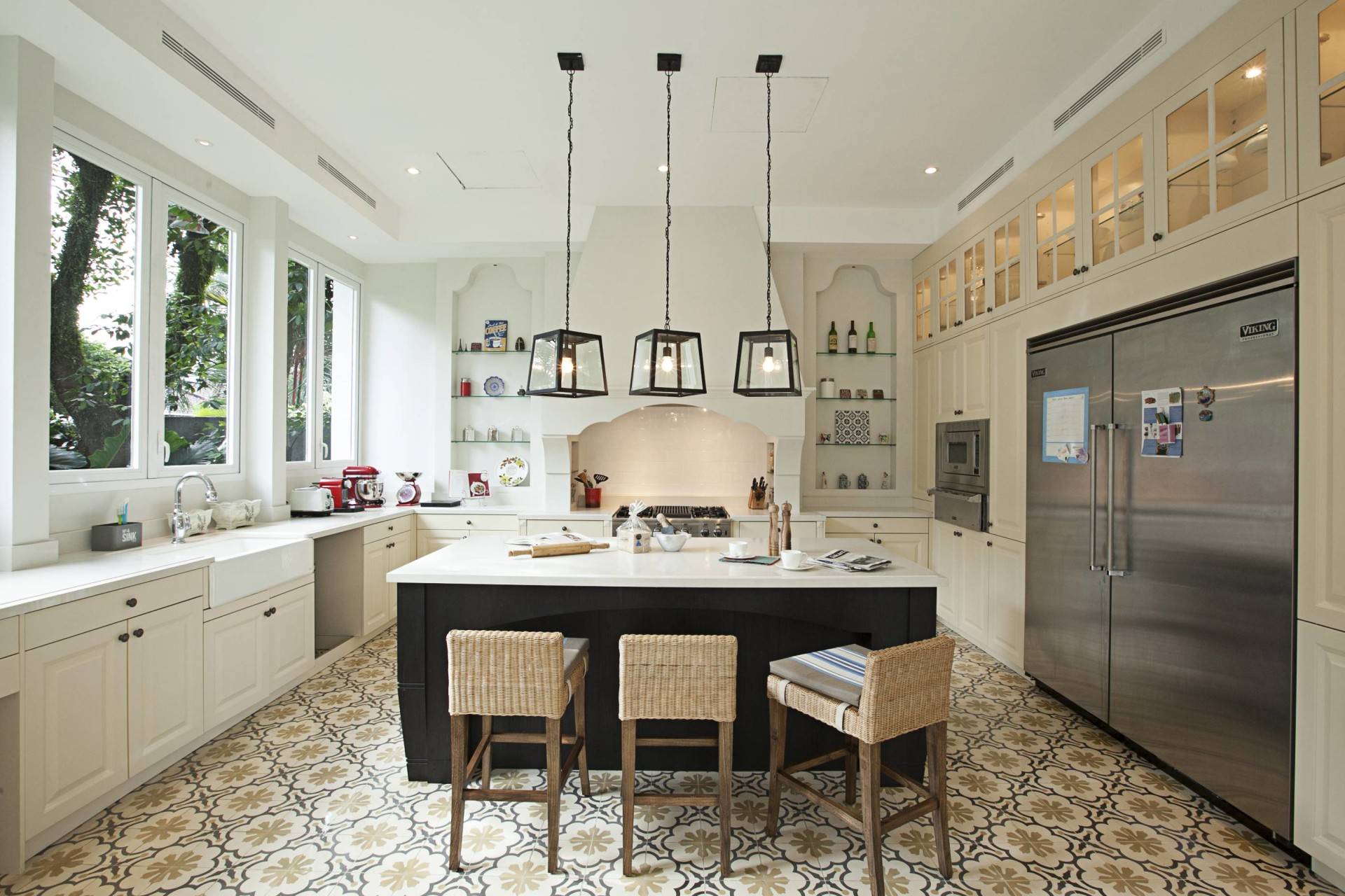 Lemari Simple untuk Dapur Bahan Aluminium
