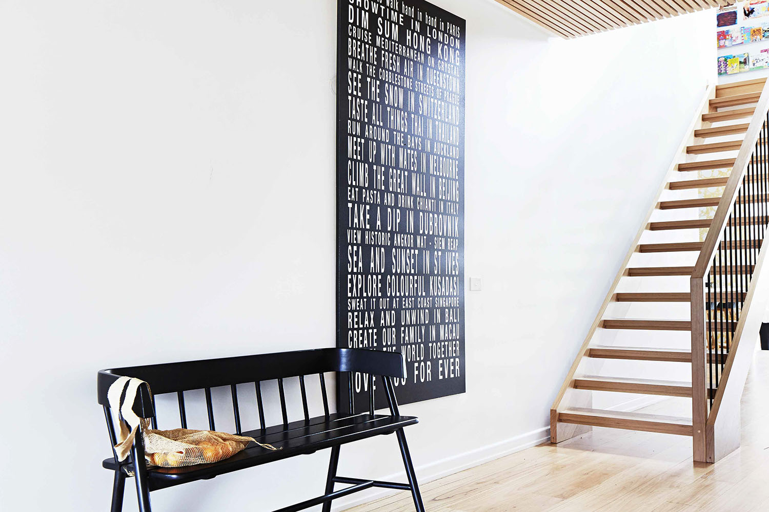 Desain tangga rumah simpel