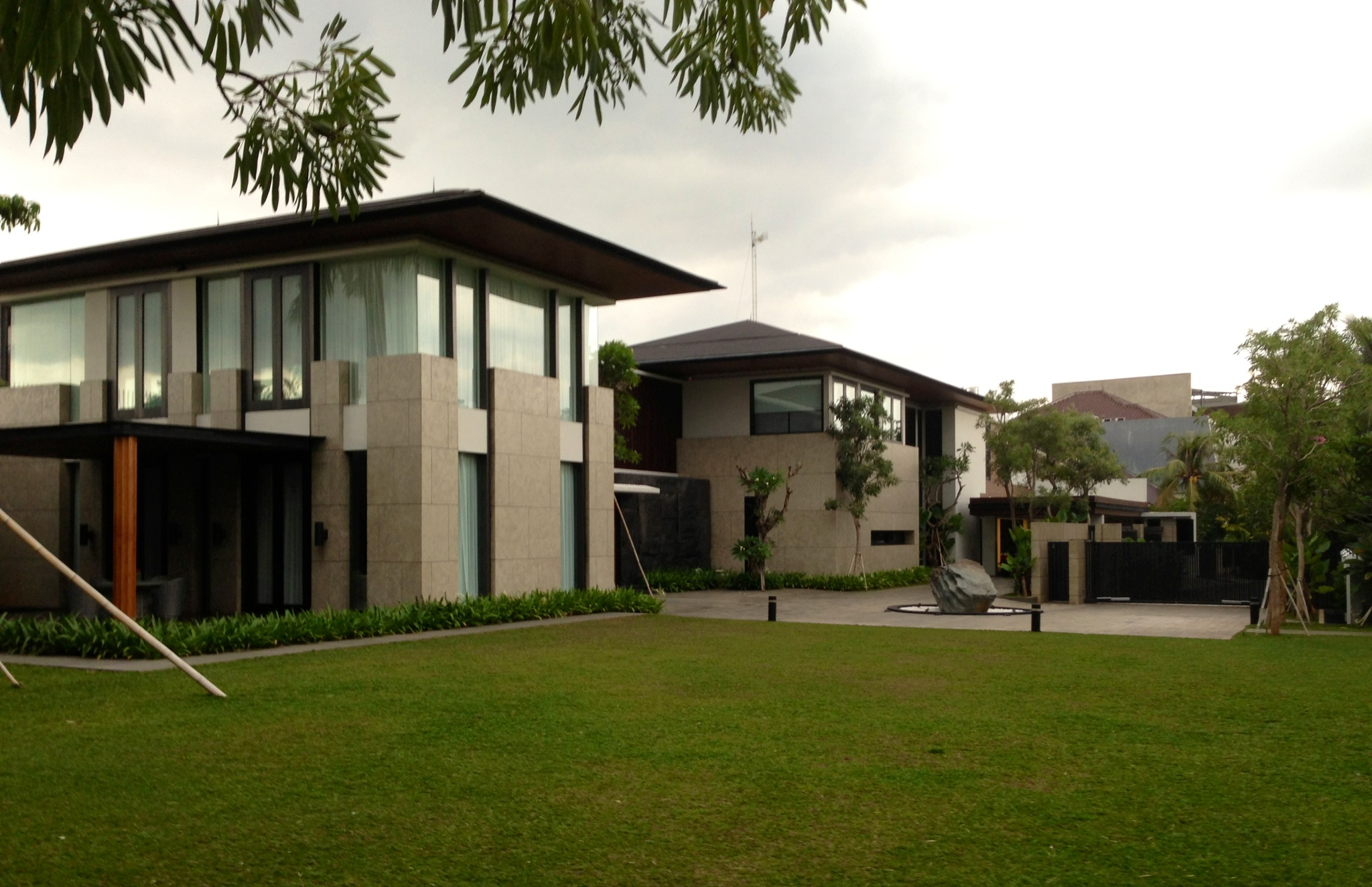 Rumah Mewah Konsep Minimalis