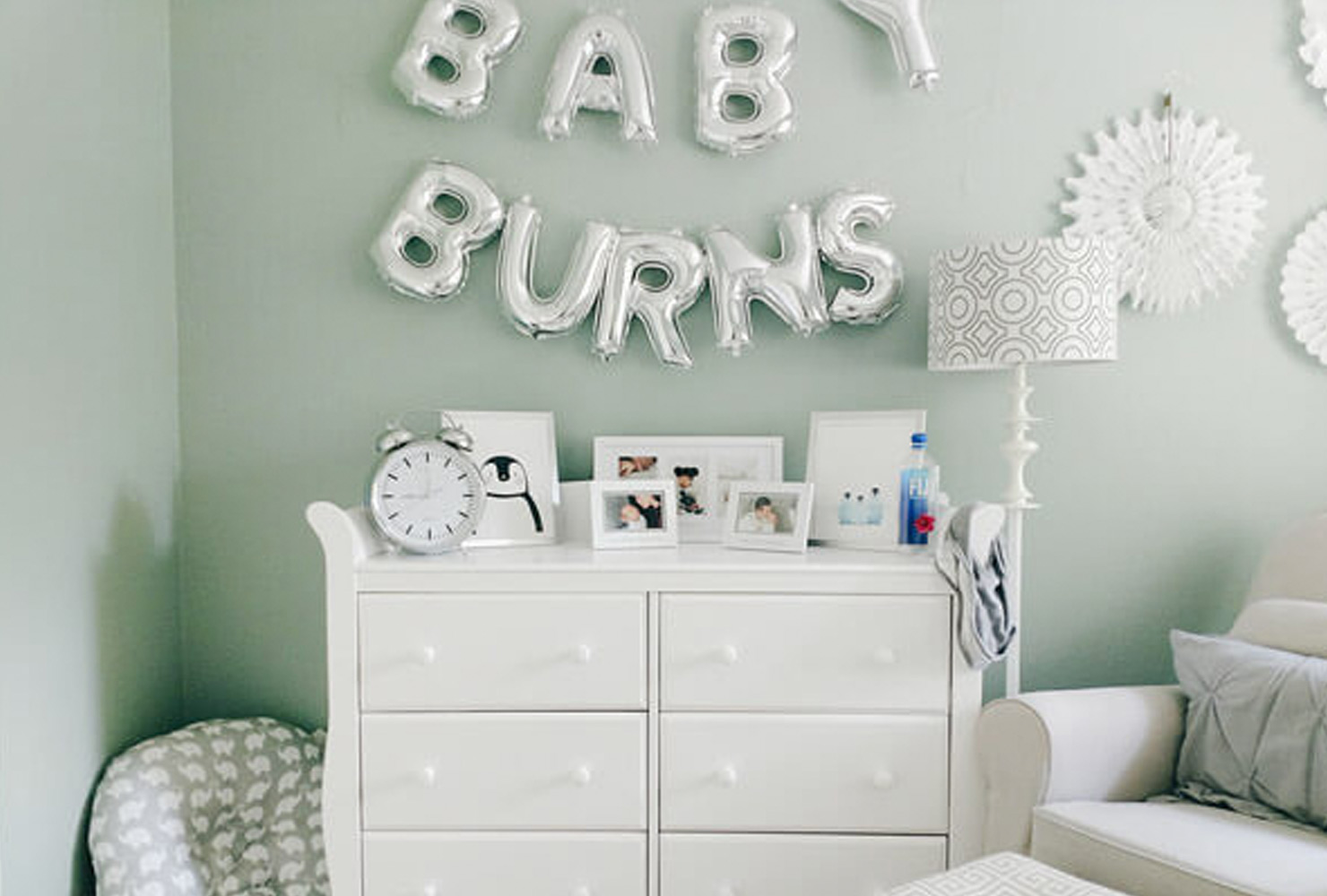 Dekorasi Kamar Bayi Balon pada Dinding