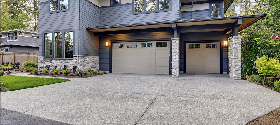 Desain Garasi Mobil Tertutup