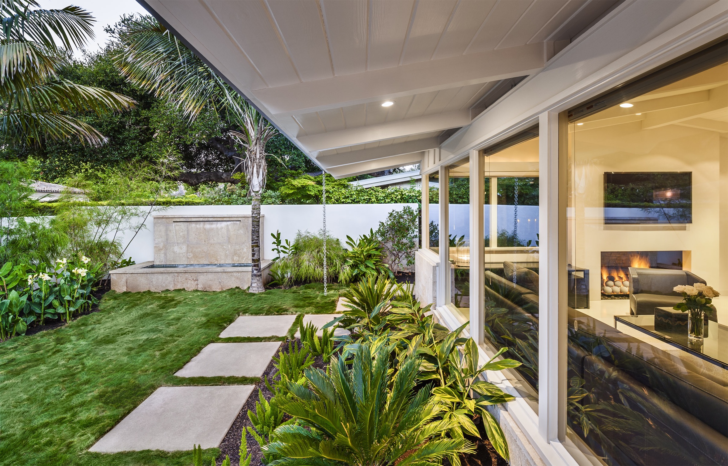 Foto Desain Taman Belakang Rumah