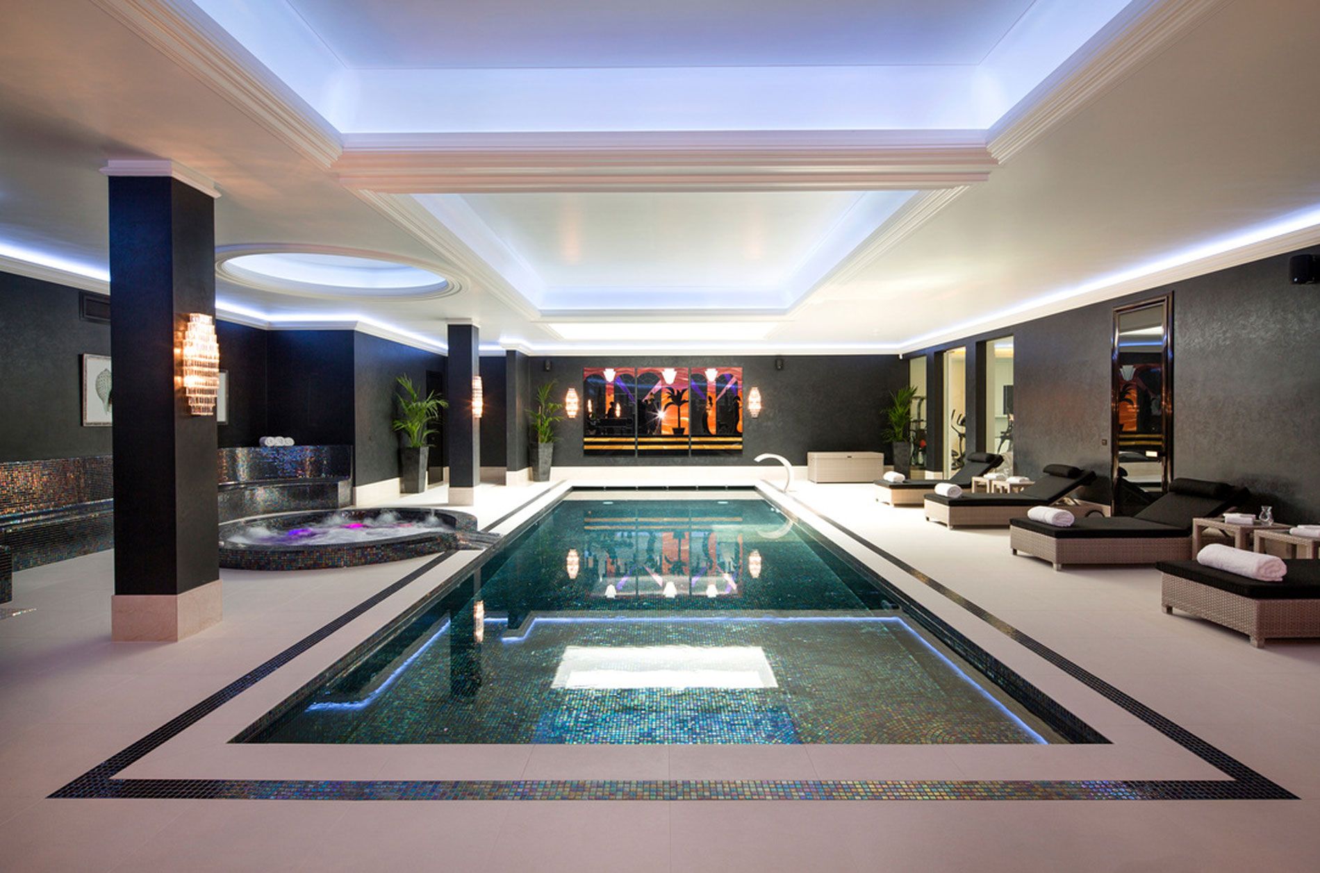 Foto Kolam Renang Rumah Mewah