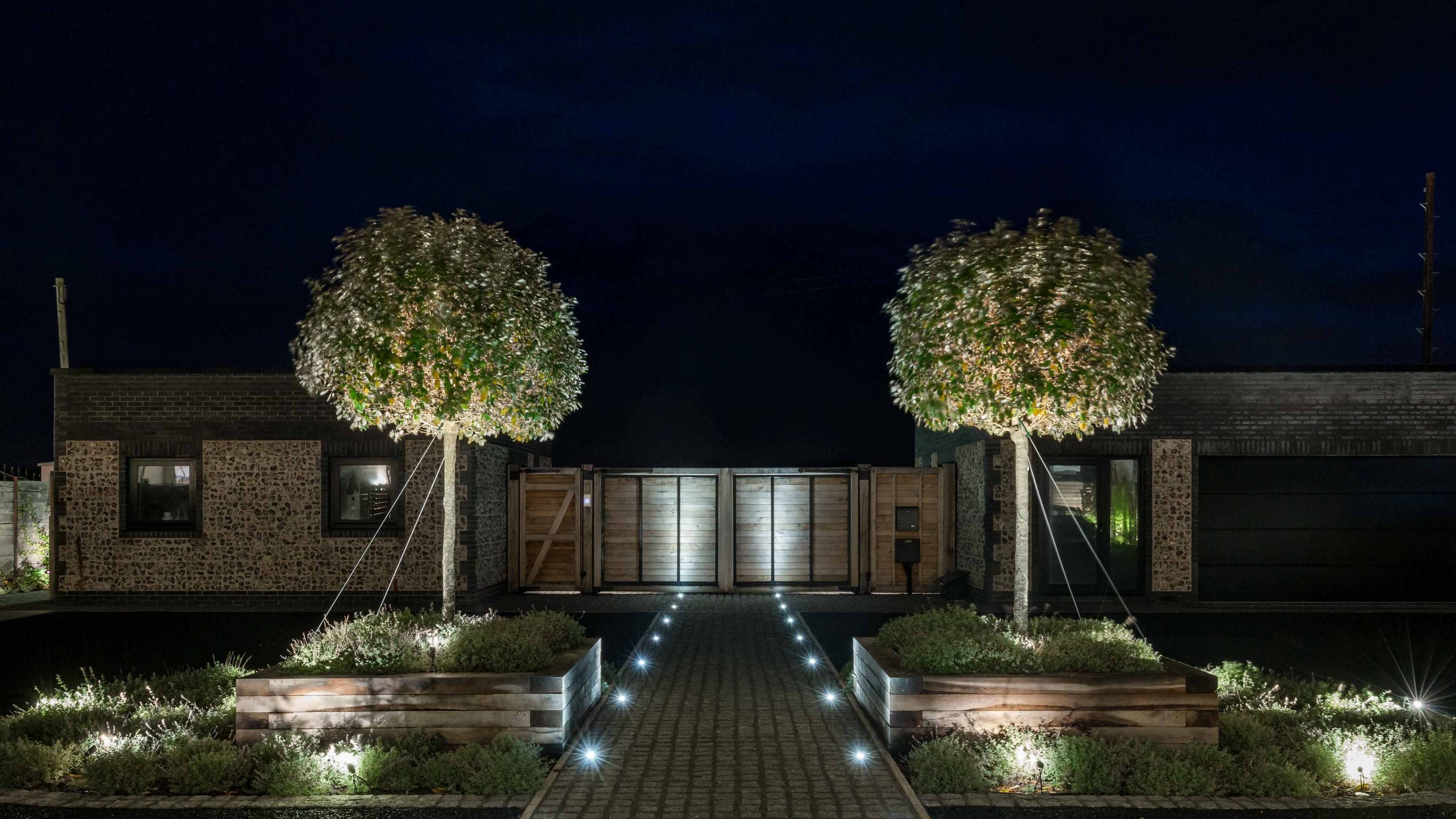 Gambar Model Lampu Taman Eksterior