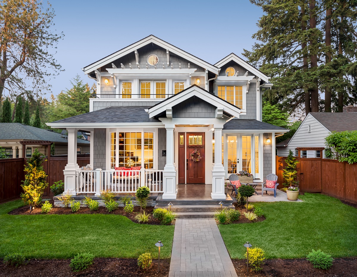 Halaman Rumah Luas