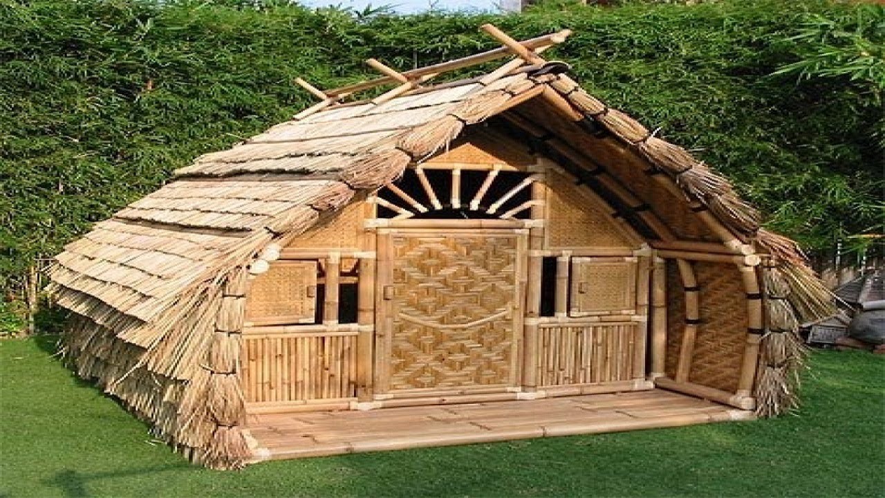 Rumah Bambu Sederhana Di Desa