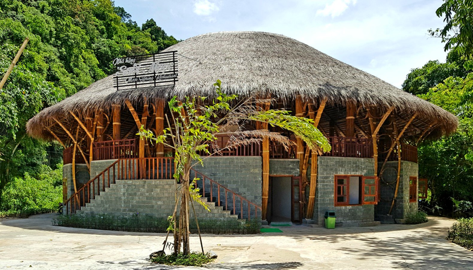 Rumah Dari Bambu Unik
