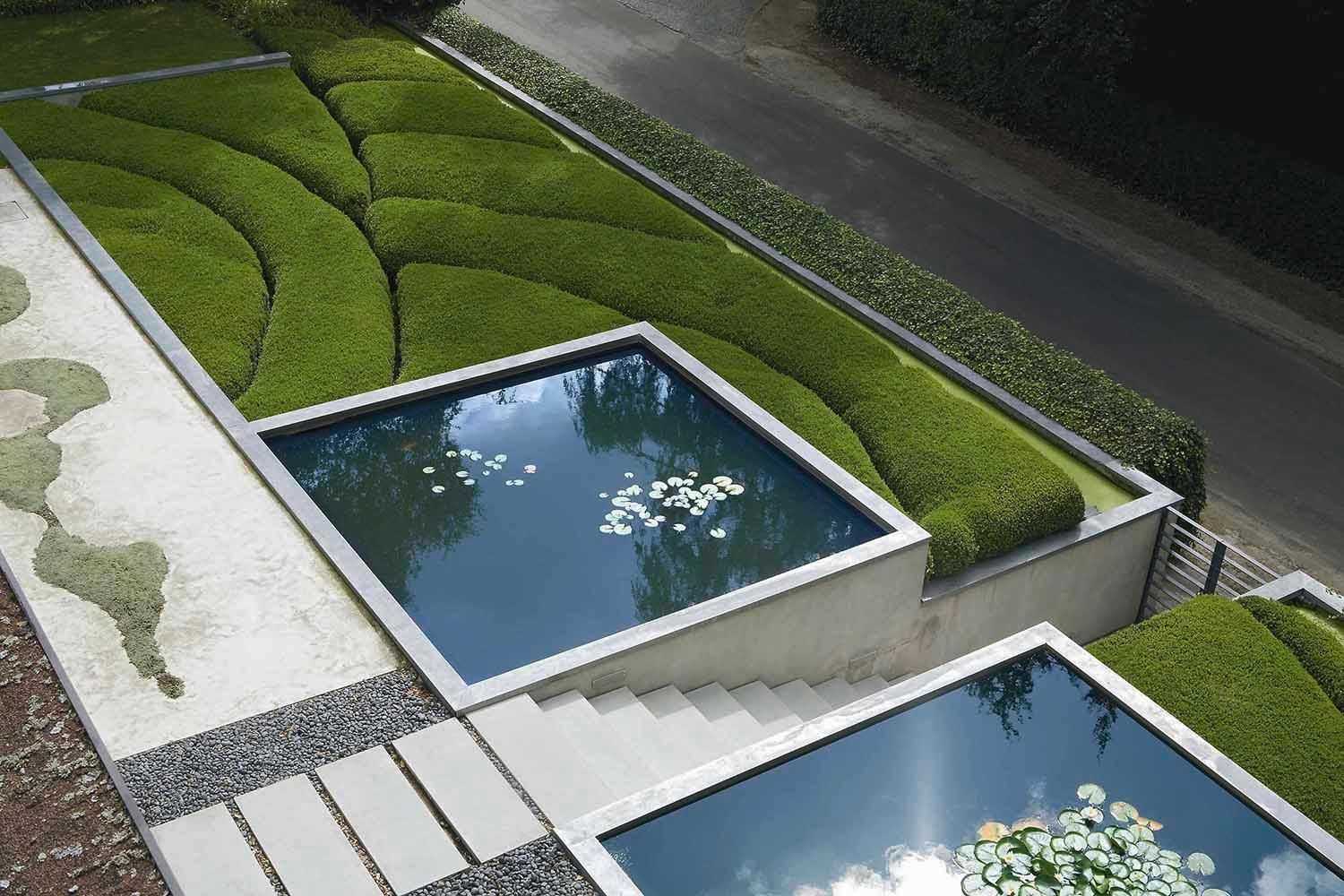 Taman Belakang Rumah Labirin Minimalis-Estetis