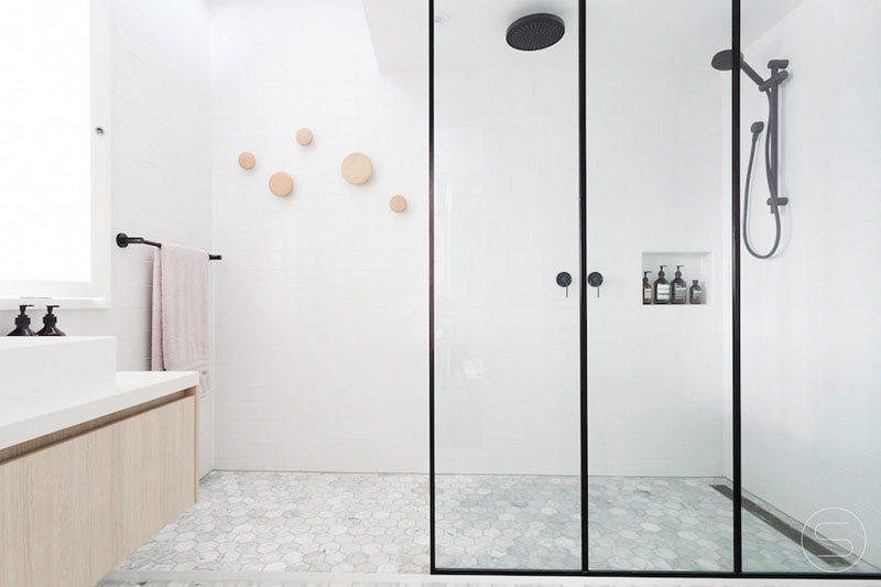 Pintu Kamar Mandi Dengan Frame