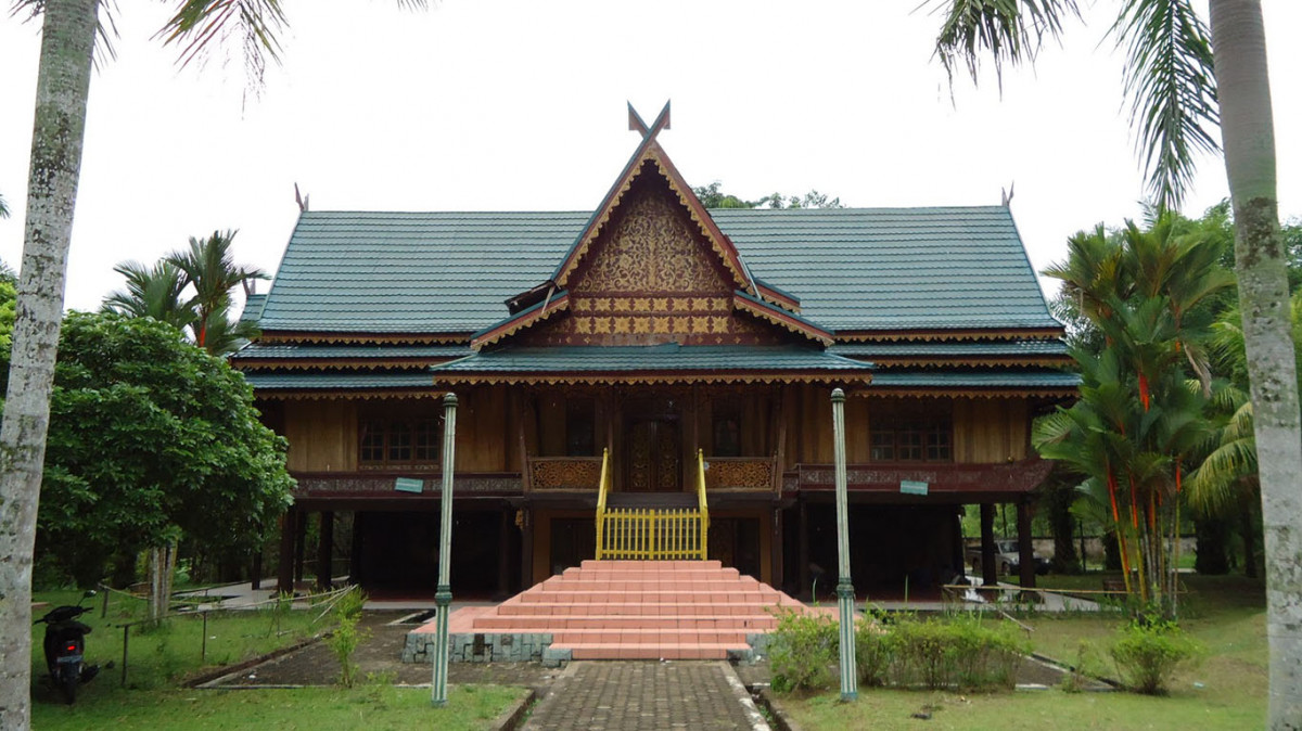 Rumah Adat Jambi