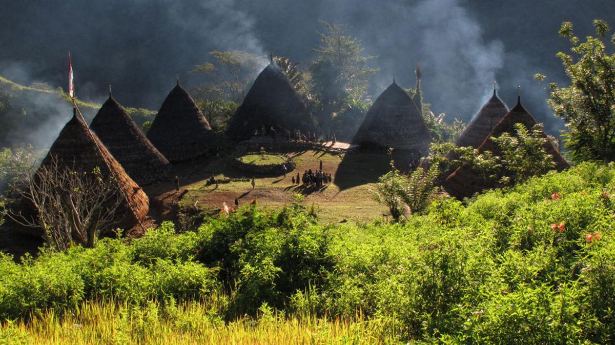 Rumah Adat Mbaru Niang