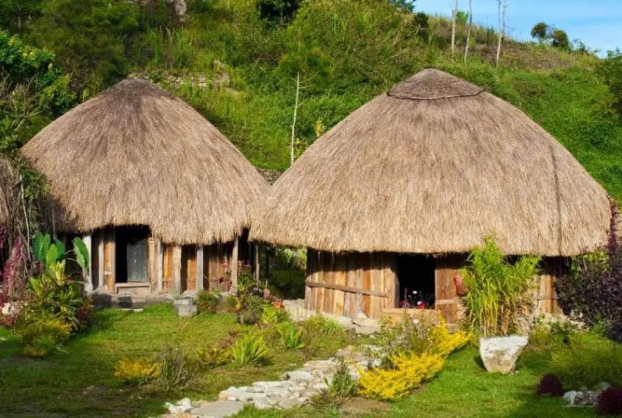 Rumah Adat Wamai