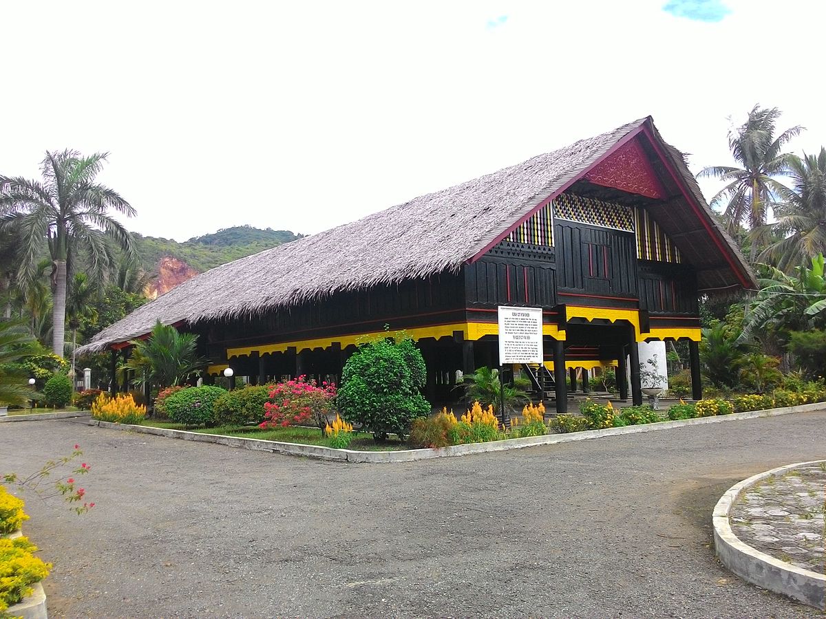 Bahan Bangunan Rumah Adat