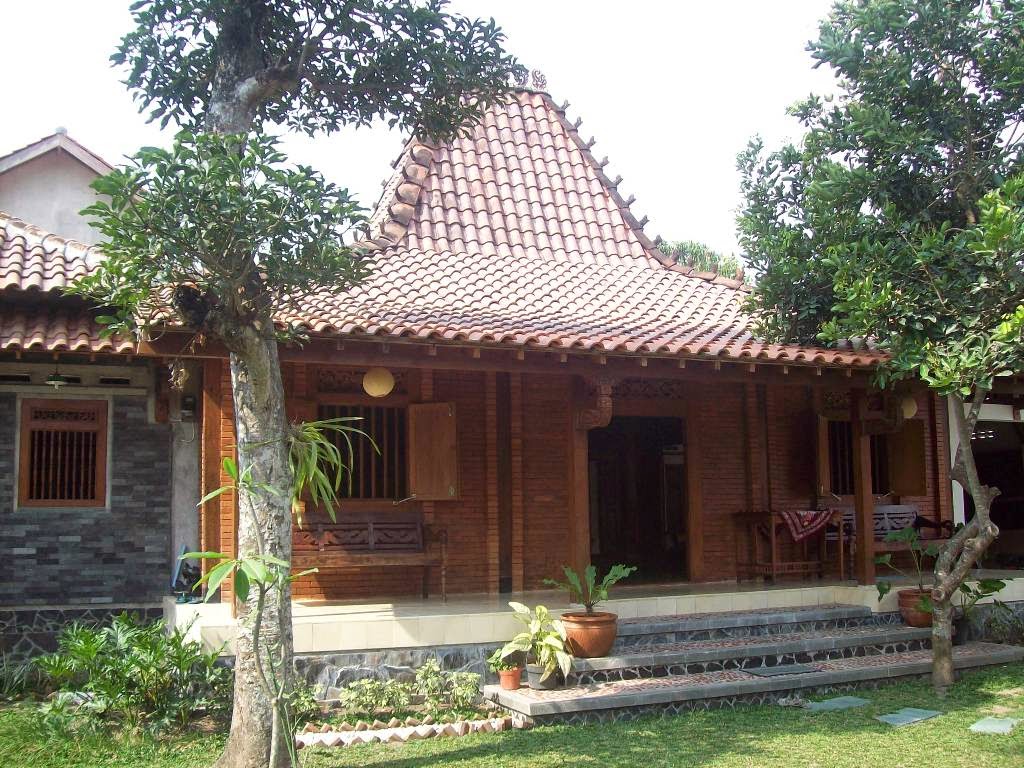 Teras Limasan Trajumas Bernuansa Modern
