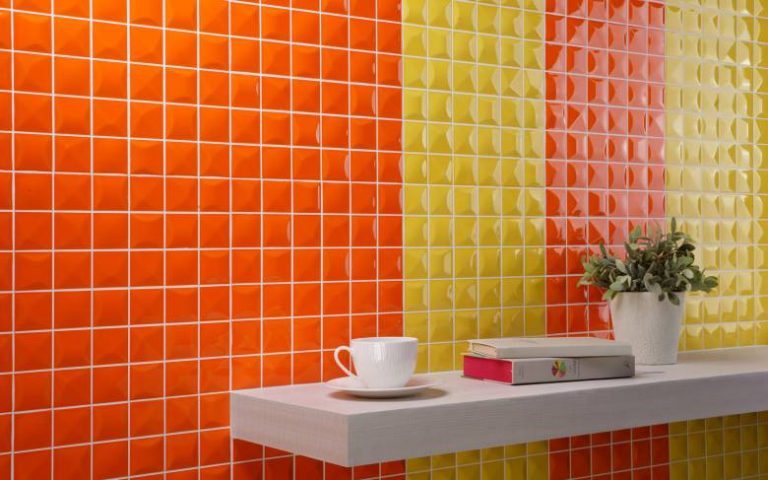 Keramik Roman Warna-warni yang Menghadirkan Nuansa Cerah Ceria