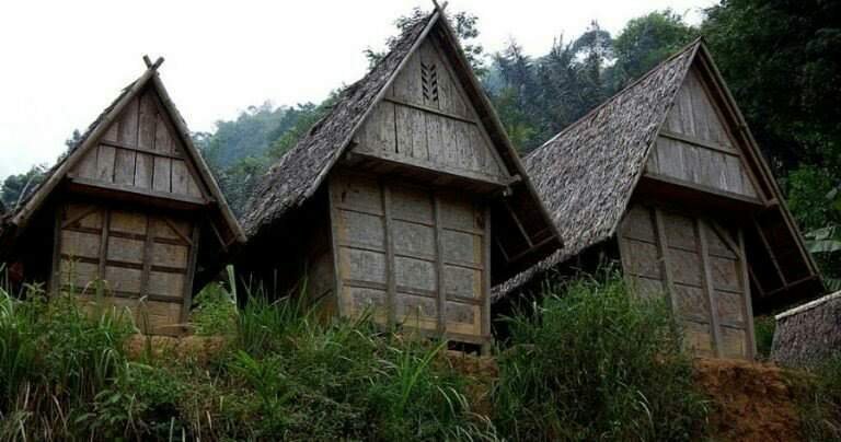 Rumah Julang Ngapak Khas Banten