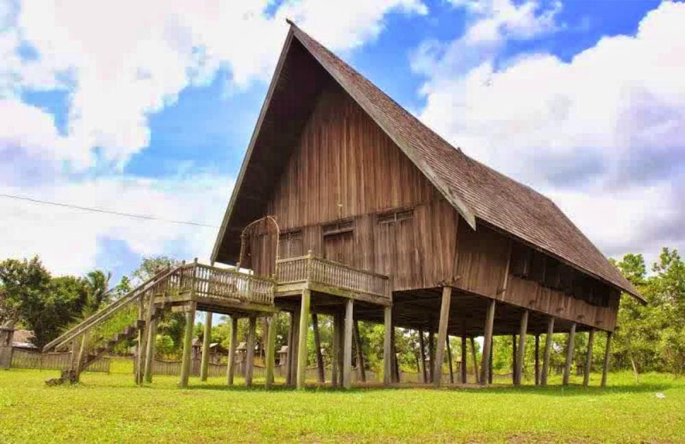 Rumah Khas Kalimantan Tengah Betang