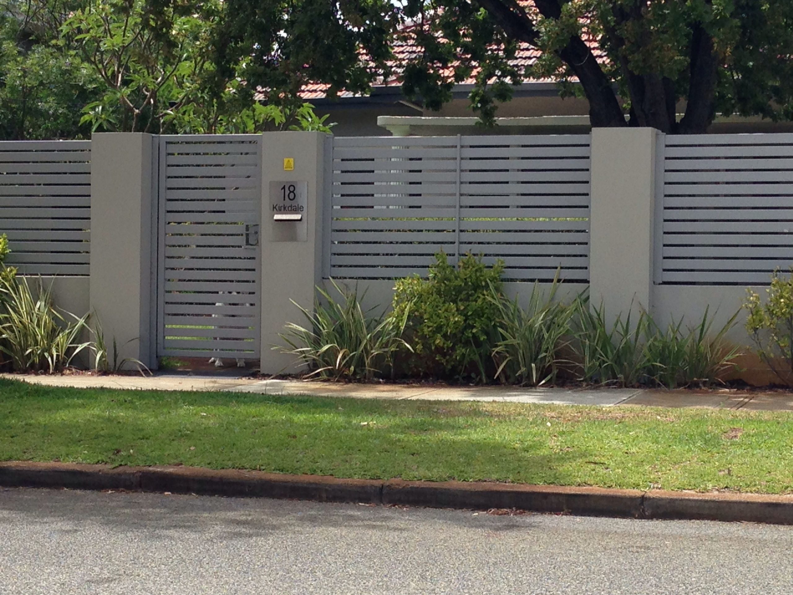 Warna Pagar Rumah Modern